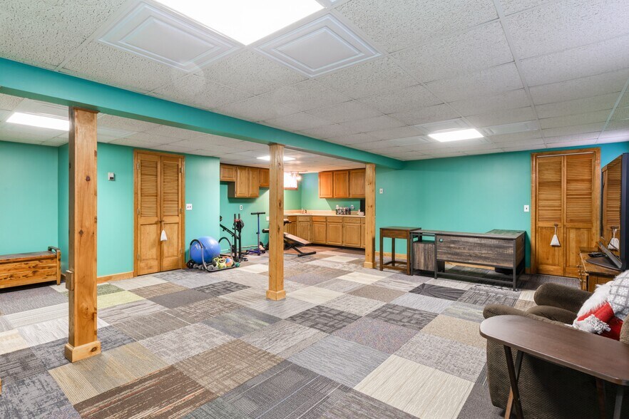 This is the studio space - 87 Midland Blvd