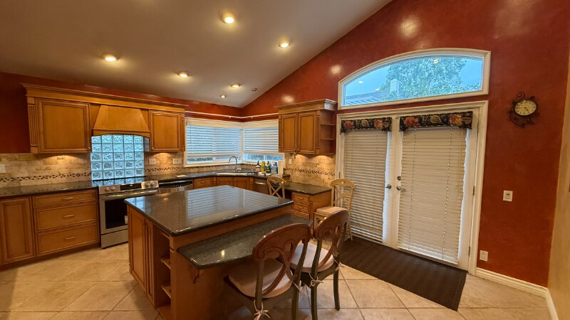 Building Photo - 5331 Tattershall Ave