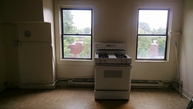 Building Photo - 4256 Nebraska Ave