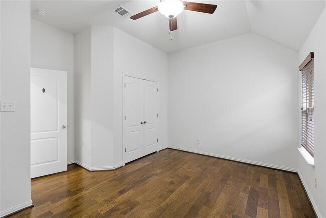 Building Photo - 20805 Rolling Creek Rd