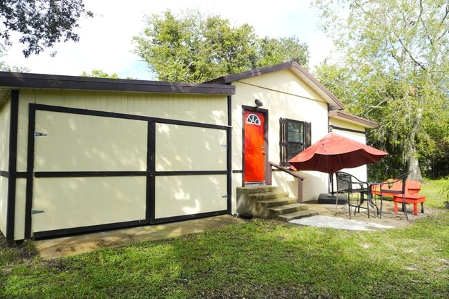 Building Photo - 1420 Carol Lee St