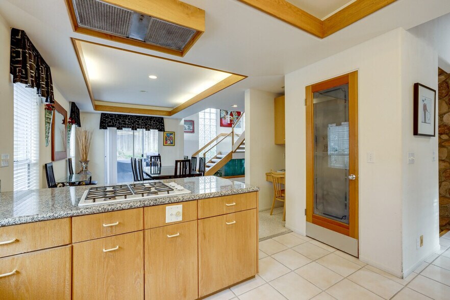 Building Photo - 2760 Trenton Ave