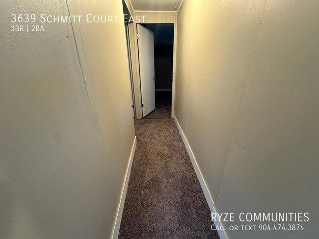 Building Photo - 3639 Schmitt Ct E