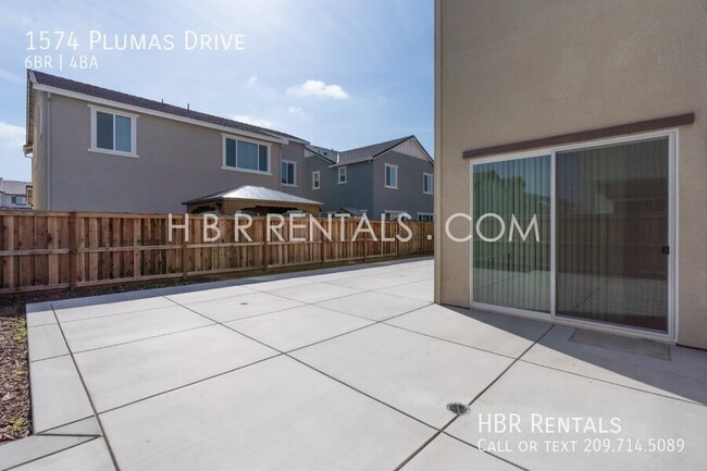 Building Photo - 1574 Plumas Dr