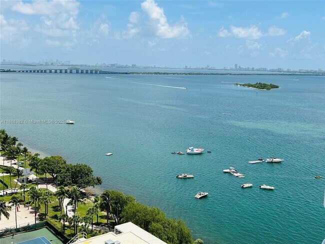 Building Photo - 1717 N Bayshore Dr