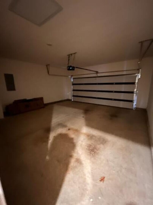 Building Photo - Beautiful 3-Bedroom Home in Oakland - Mode...