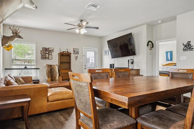 Building Photo - 1413 Coffee Tree Dr