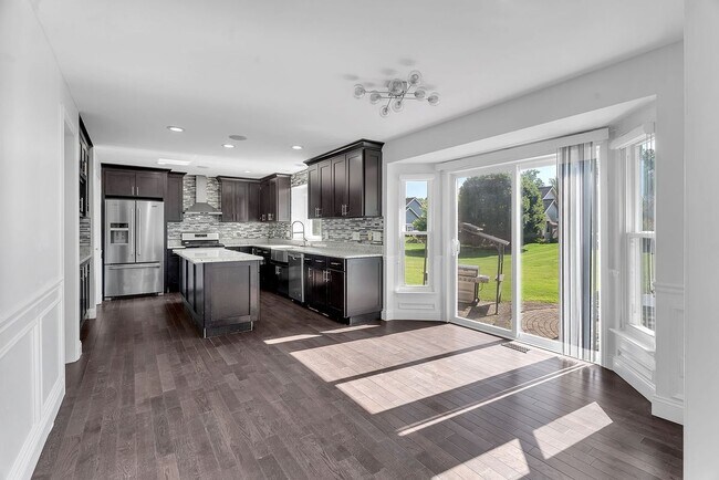Building Photo - 4521 Links Ct