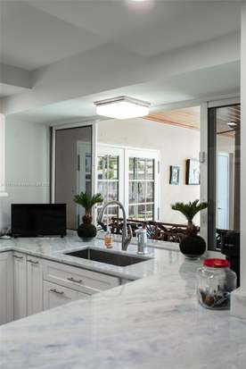 Building Photo - 4115 Madison St