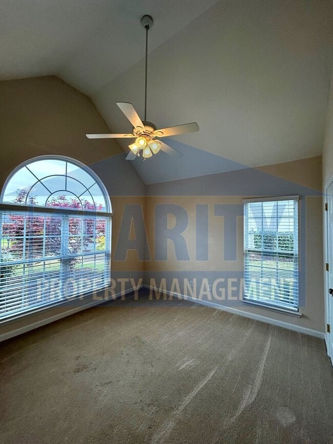 Building Photo - Beautiful 3-bedroom home!