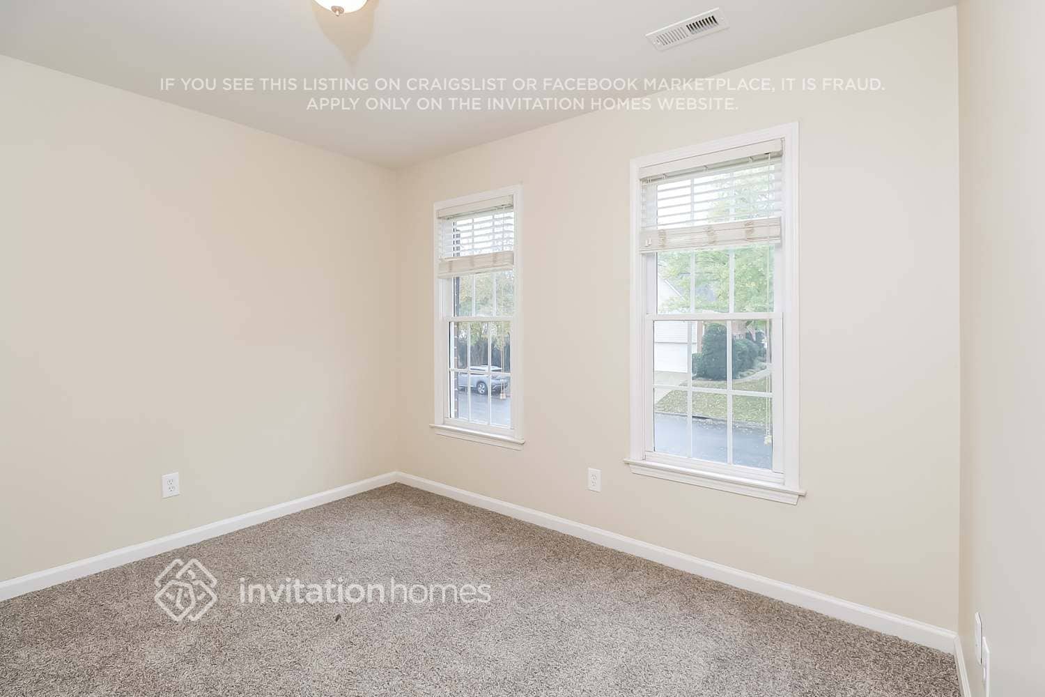 Building Photo - 17400 Cambridge Grove Dr