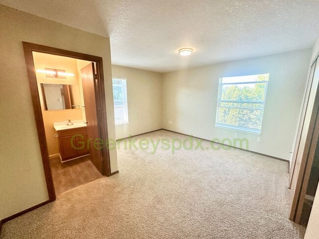 Building Photo - Gorgeous two bedroom in St. John’s!