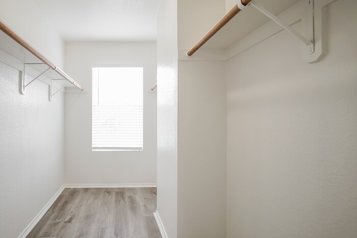 Building Photo - 7830 Ashland Springs Ln