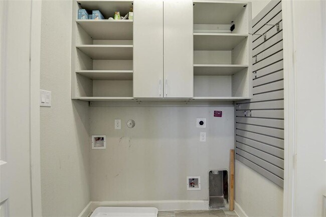Building Photo - 10824 Brittmoore Oaks Pl