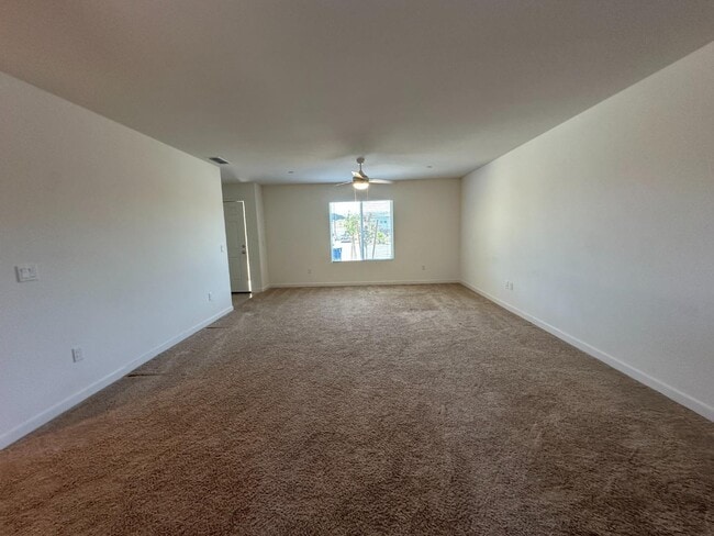 Building Photo - 395 Yandris Ct