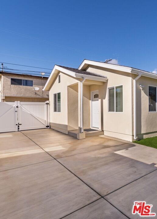 Building Photo - 1049 Sonora Ave