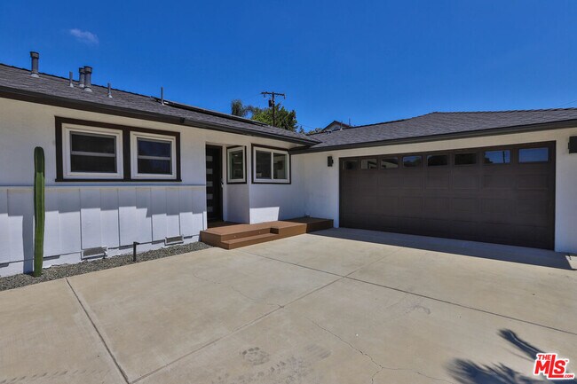 Building Photo - 12831 Red Hill Ave