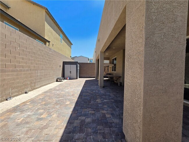 Building Photo - 2990 Overlook Brk St