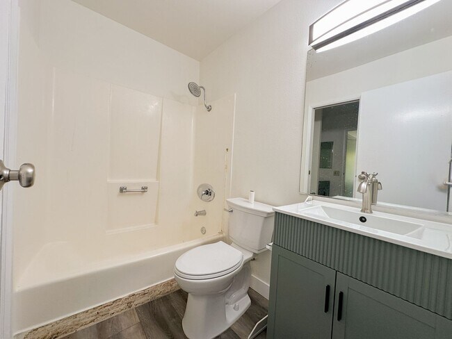 Building Photo - Updated 4 Bedroom, 2 Bath Villa Portofino ...
