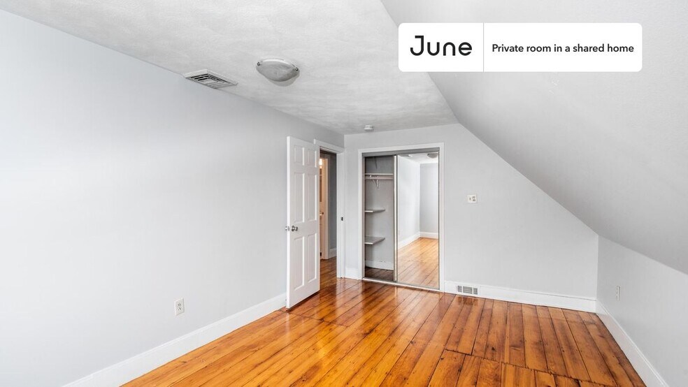 Building Photo - Room in Shared 4 bed/1.5 bath home