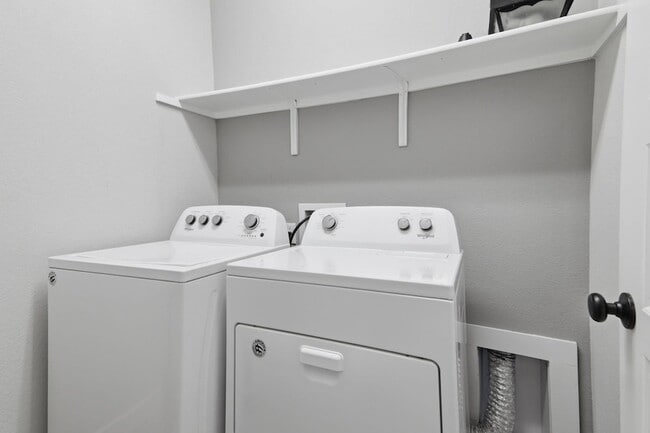 Building Photo - 103 Trailside Ln