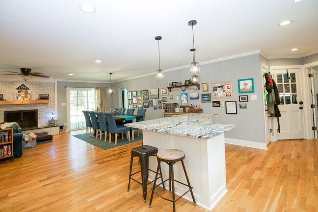 Building Photo - Charming Southern Pines Home on a Spacious...