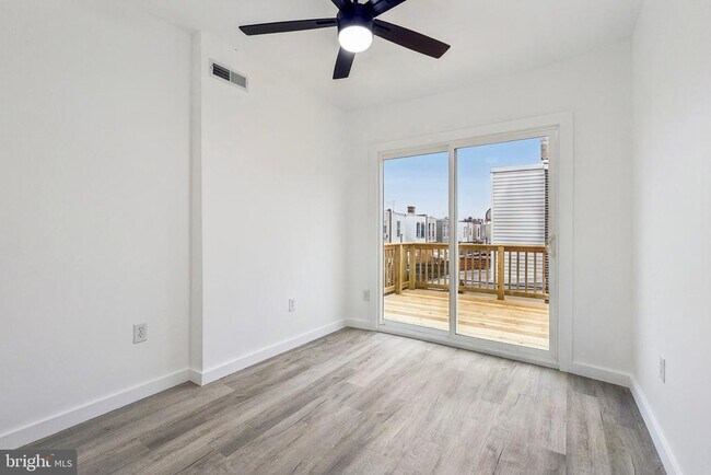 Building Photo - 2359 Ann St