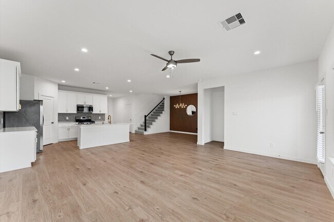 Building Photo - 30430 Lighthouse Bluff Ln