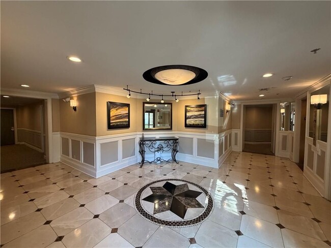 Building Photo - 2511 River Green Dr NW