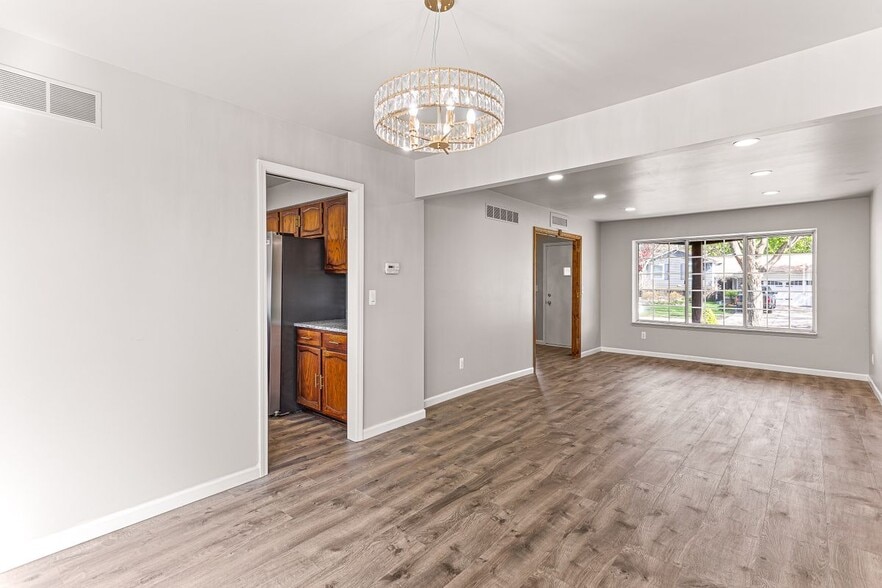 Building Photo - 46323 Gainsborough Dr
