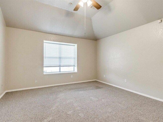 Building Photo - 15113 Stone Meadows Dr