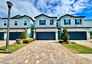 Building Photo - 11281 Beach Walk Wy NE