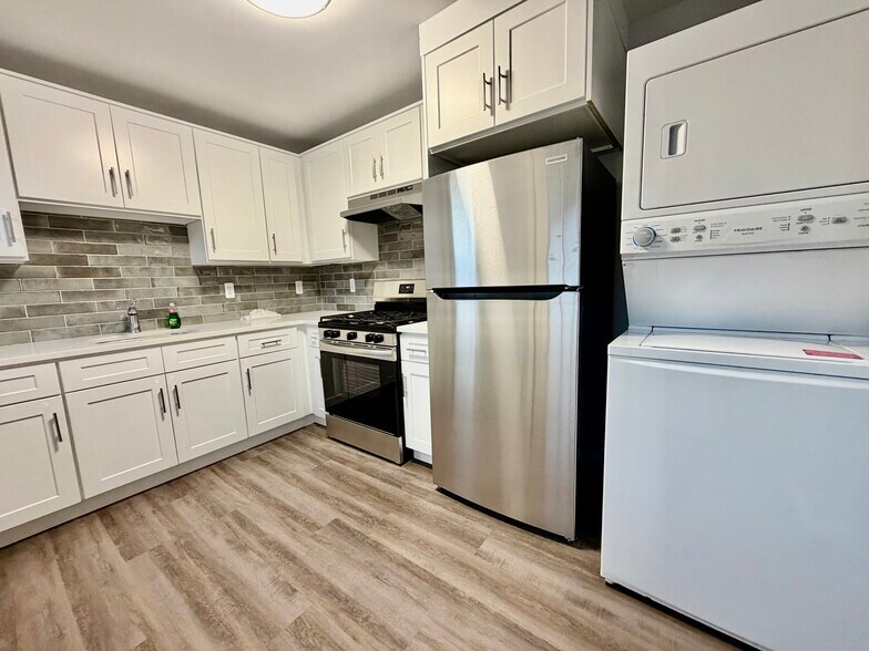 Building Photo - 29 Lee Ct