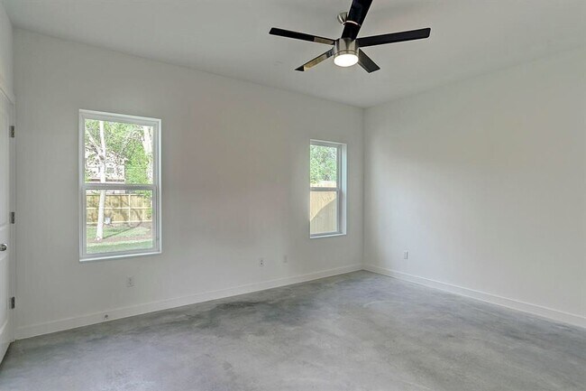 Building Photo - 6712 Cohn St