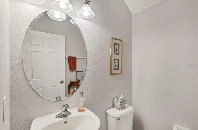 Building Photo - 8228 Villa Grande Ct