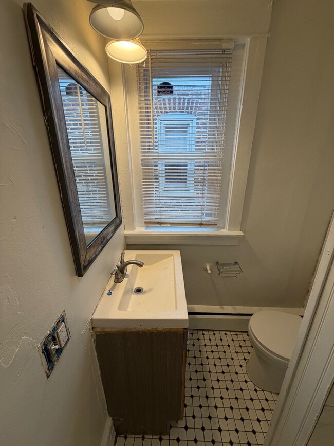 Building Photo - 130 Harvey Ave