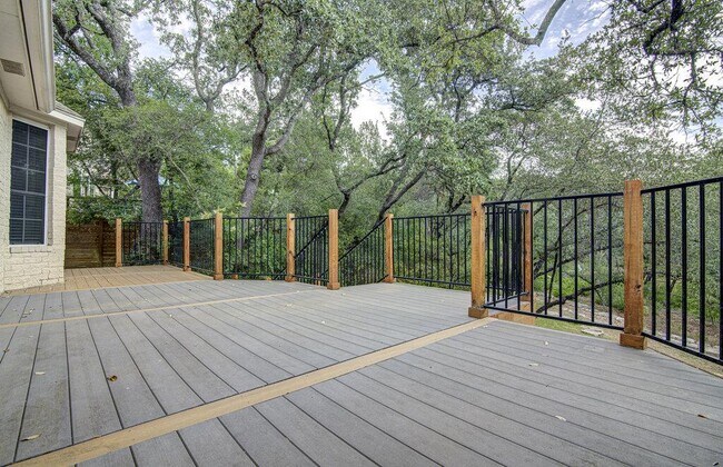 Building Photo - 6203 Spicebrush Cove