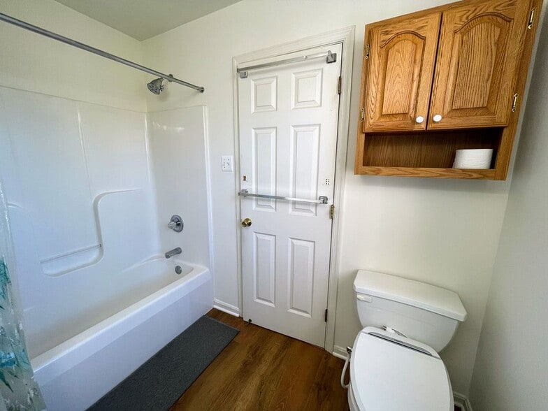 Building Photo - 6111 Silver Arrows Way