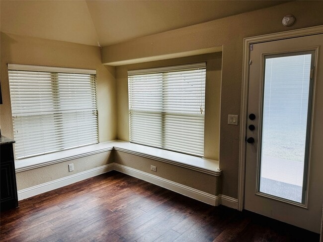 Building Photo - 3011 Winecup Ct