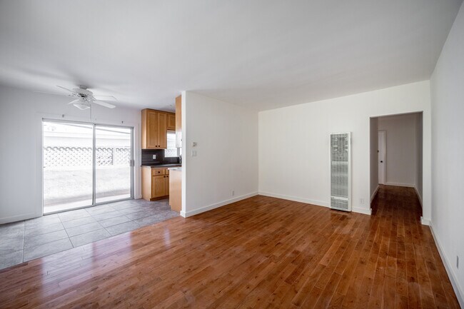 Living Room - 12726 Caswell Ave
