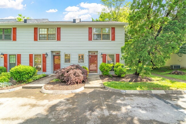 Building Photo - 118 Ladbrook Ln