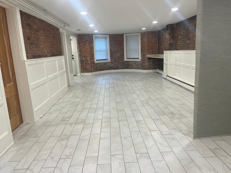 Building Photo - 484 Columbus Ave