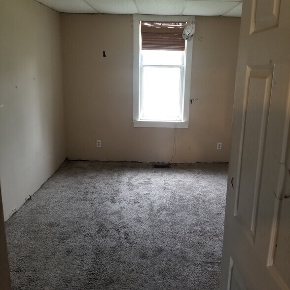 Bedroom 1 - 619 S 4th St