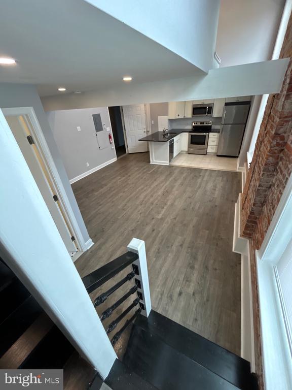 Building Photo - 13 N 4th Ave