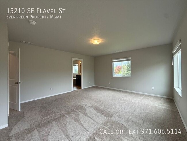 Building Photo - 15210 SE Flavel St