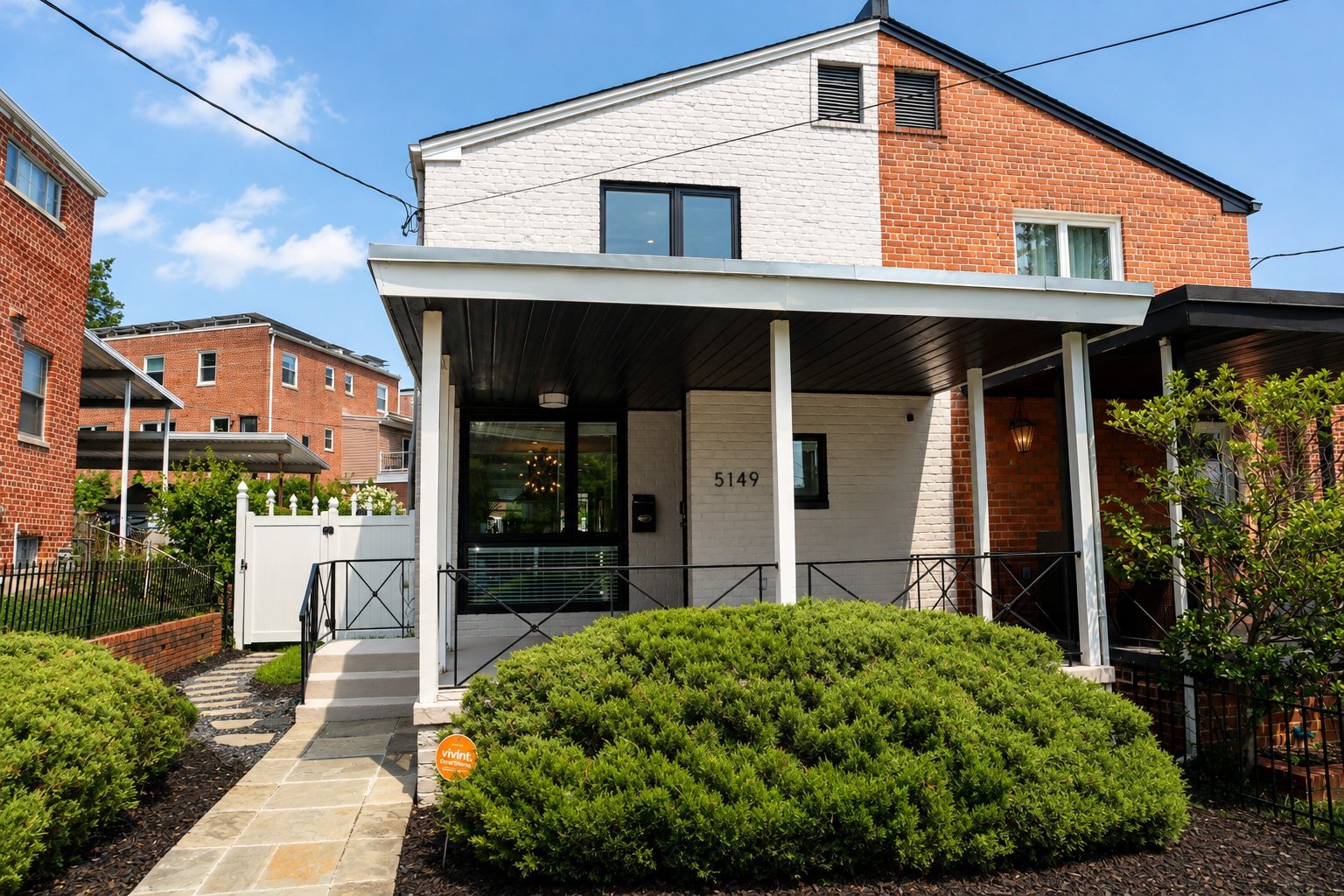 Building Photo - 5149 8th St NE