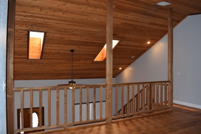 Building Photo - 2718 Viola Ln