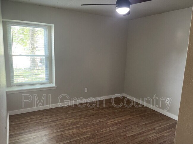 Building Photo - 4443 W Princeton Pl