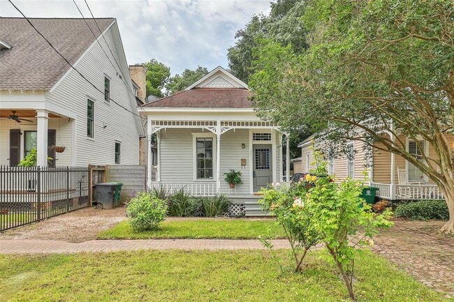 Building Photo - 2011 Decatur St