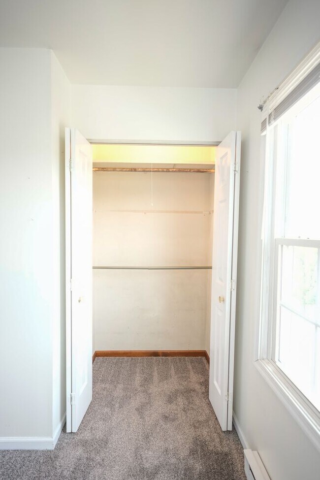 Building Photo - 1308 S Mt Joy St